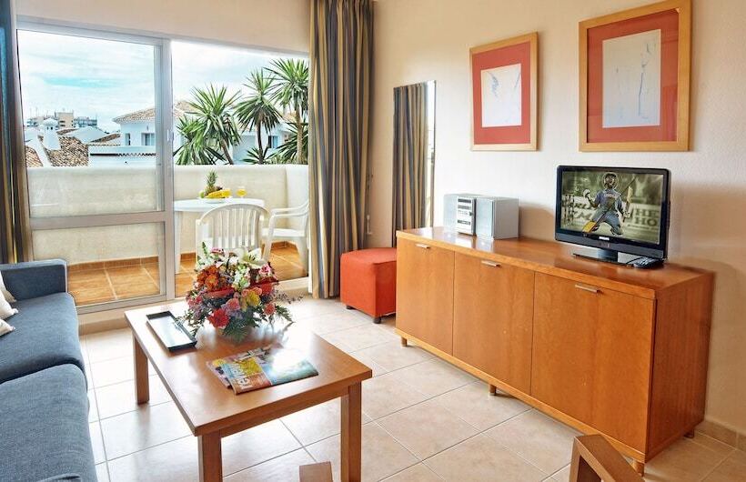 דירת חדר, Benalbeach