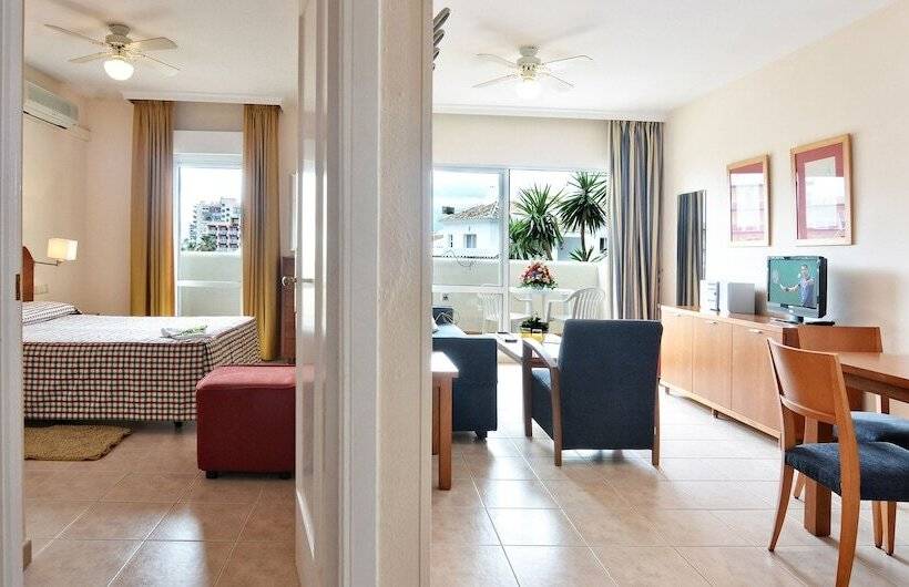 דירת חדר, Benalbeach