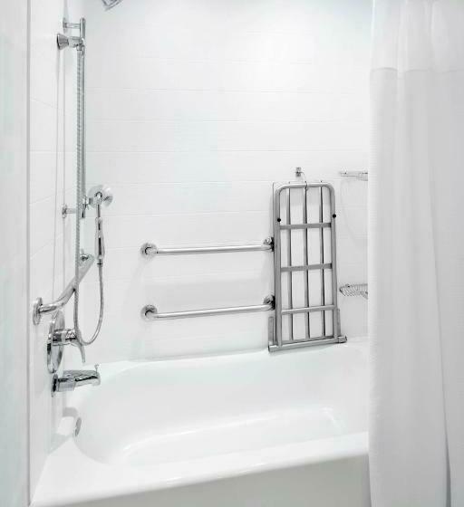 带大床的标准工作室, Springhill Suites By Marriott Pittsburgh Bakery Square