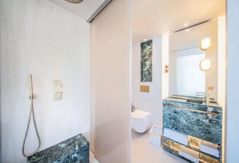 Deluxe Room with Terrace