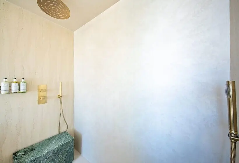 ジュニアスイートクラブ シービュー, Destino Five Ibiza - 5* Grand Luxe Resort