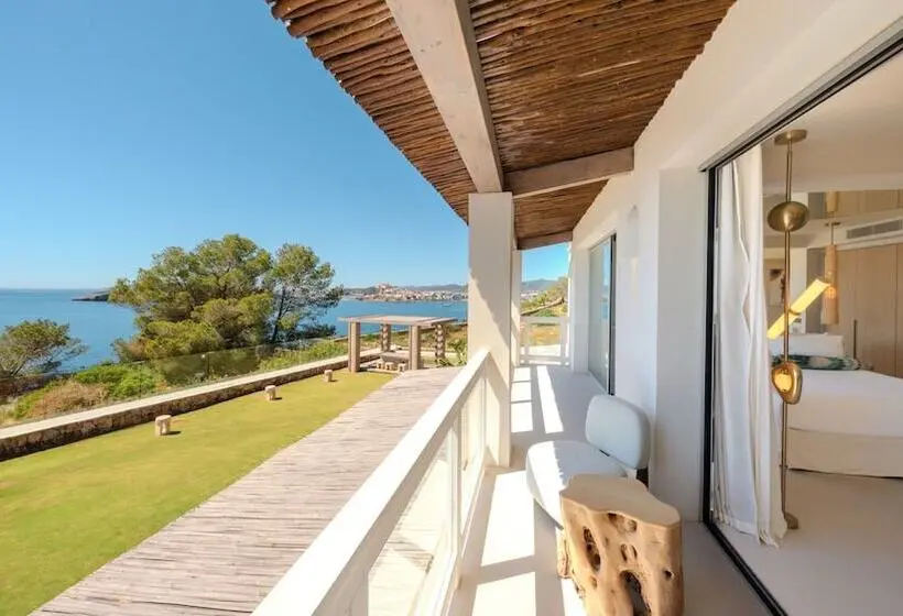 スイートクラブ シービュー, Destino Five Ibiza - 5* Grand Luxe Resort