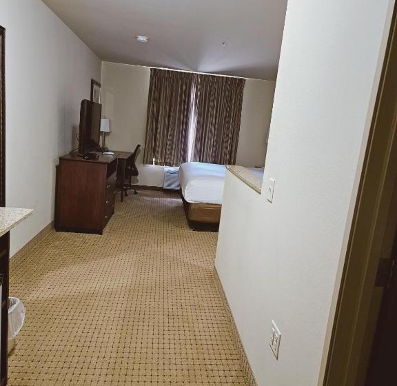 带大床的套房, Cobblestone Inn & Suites Bloomfield