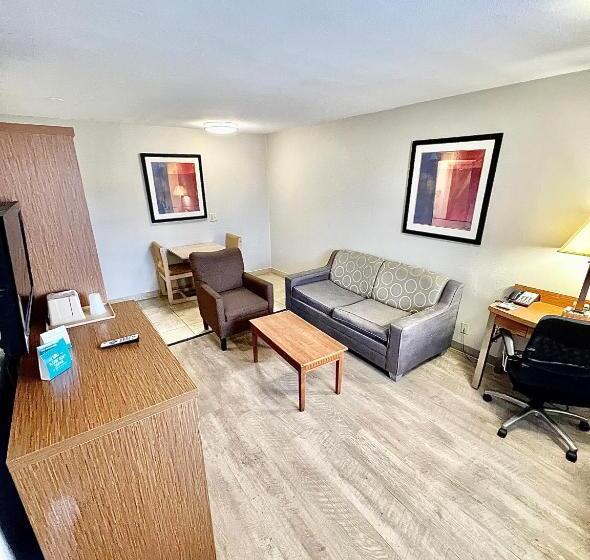 スイート, Days Inn & Suites By Wyndham Arlington Near Six Flags