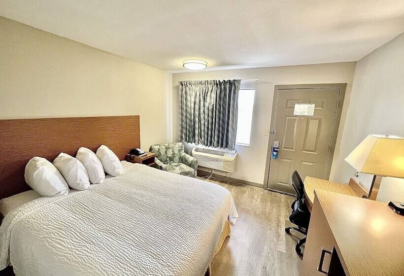 身障者適用スイートルーム, Days Inn & Suites By Wyndham Arlington Near Six Flags