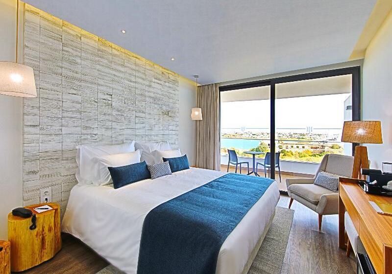 身障者適用スイートルーム, Days Inn & Suites By Wyndham Arlington Near Six Flags