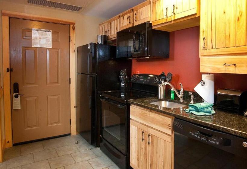 スイート(家族用), Hope Lake Lodge & Indoor Waterpark