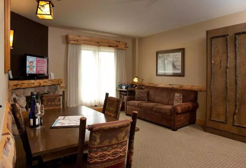 スイート（家族用）, Hope Lake Lodge & Indoor Waterpark