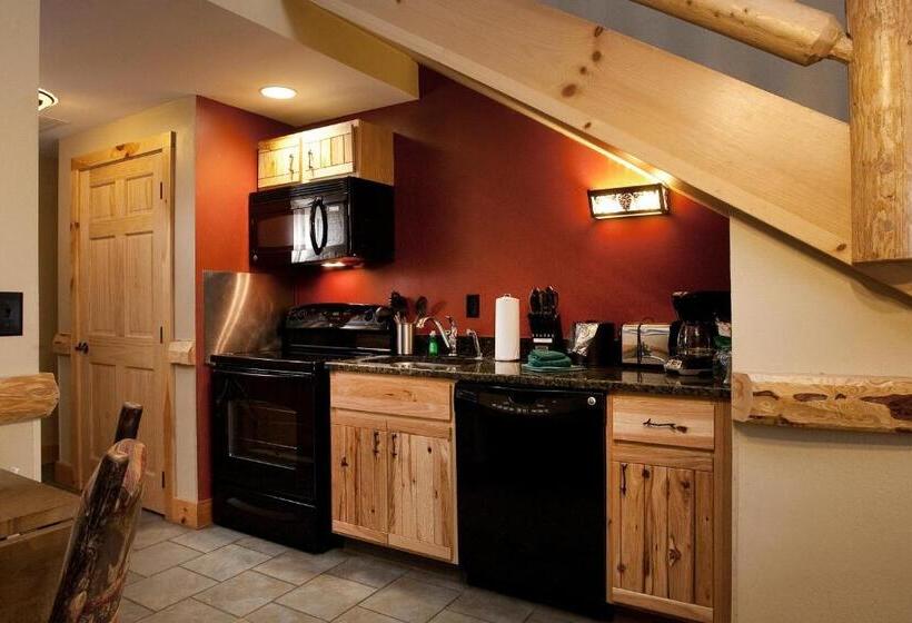 スタンダードルーム, Hope Lake Lodge & Indoor Waterpark