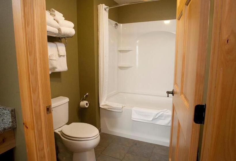 スタンダードルーム, Hope Lake Lodge & Indoor Waterpark