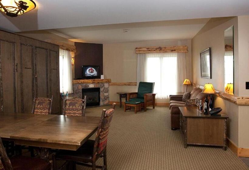 Family Suite, Hope Lake Lodge & Indoor Waterpark