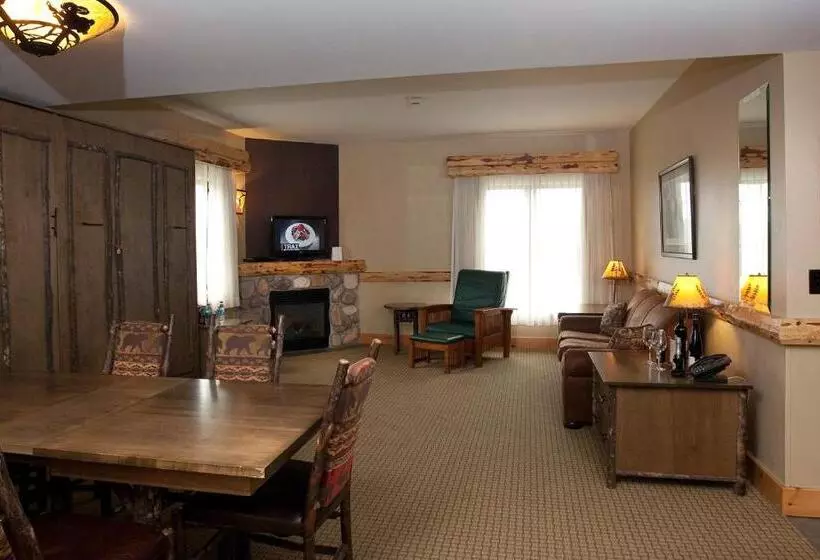 スイート（家族用）, Hope Lake Lodge & Indoor Waterpark