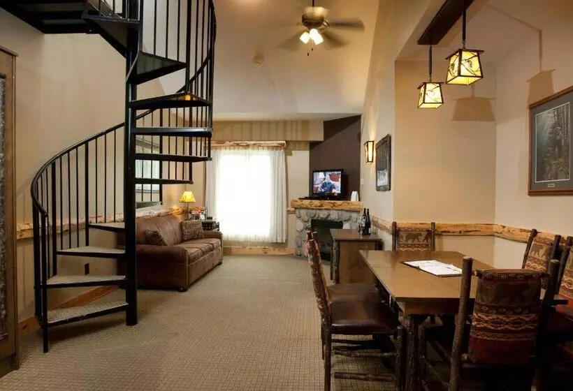 デラックススイート, Hope Lake Lodge & Indoor Waterpark
