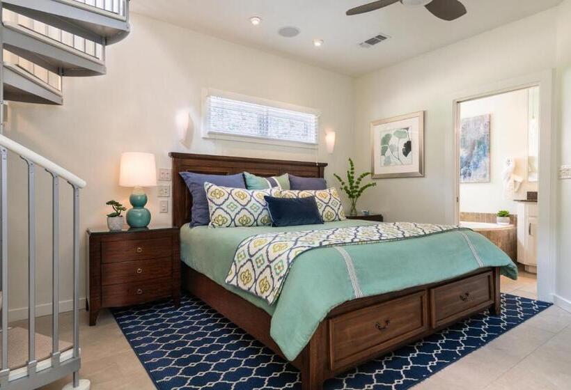 Suite with lake view, Inn On Lake Granbury