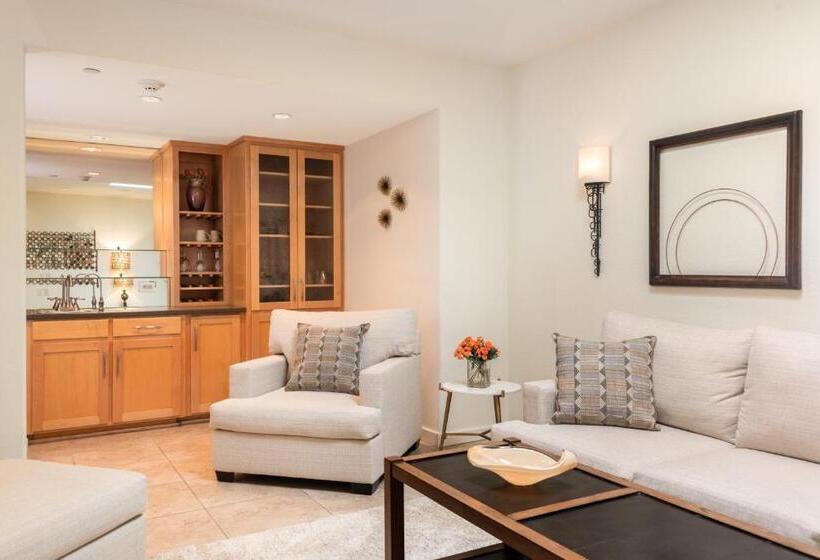 Suite with lake view, Inn On Lake Granbury