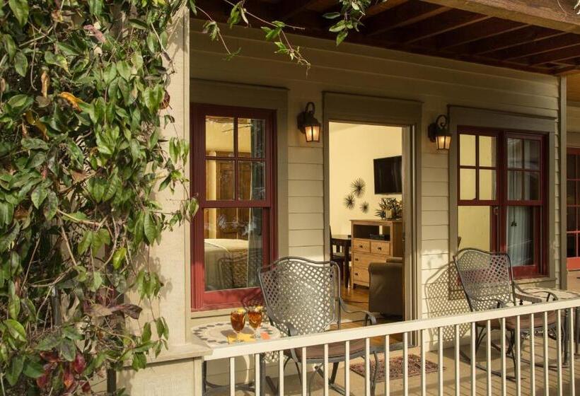 キングサイズベッドのスタンダードルーム, Inn On Lake Granbury