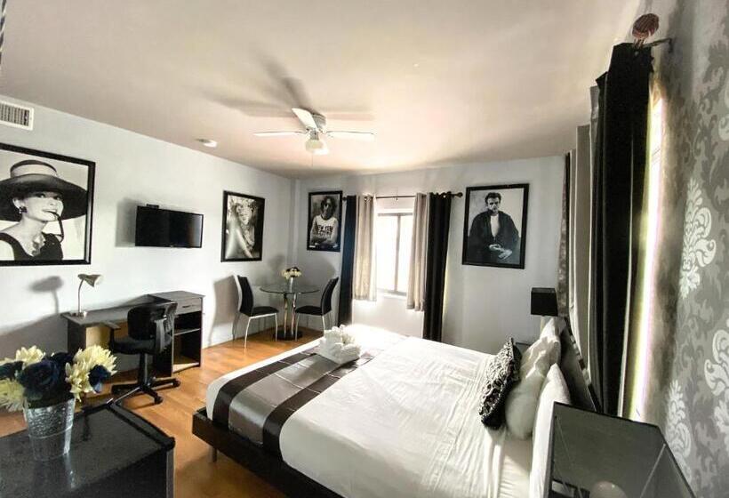 带大床的高级房间, Notebook Miami Beach