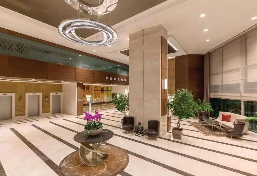 シティビューのデラックスルーム, Ramada Plaza By Wyndham Istanbul Tekstilkent