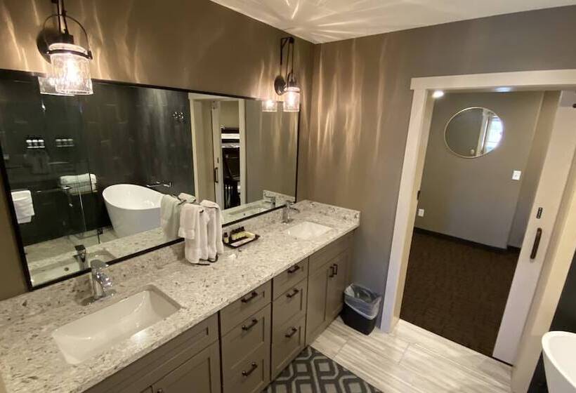 Family Suite, Red Sands