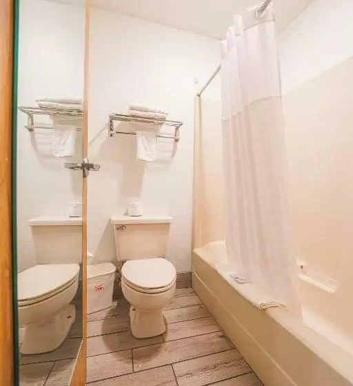 キングサイズベッドのスタンダードルーム, Budget Inn Oregon City Portland