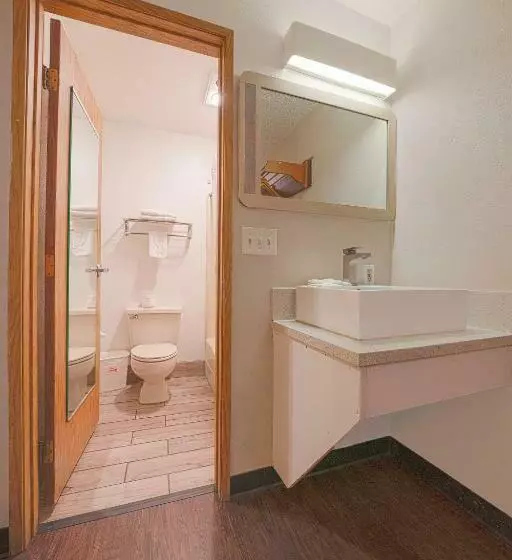 キングサイズベッドのスタンダードルーム, Budget Inn Oregon City Portland
