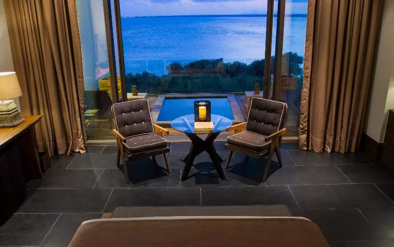 سوییت جونیور با چشم‌انداز دریا, Nizuc Resort & Spa