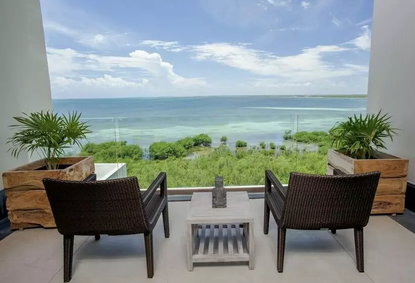 اتاق لوکس با چشم‌انداز دریا, Nizuc Resort & Spa