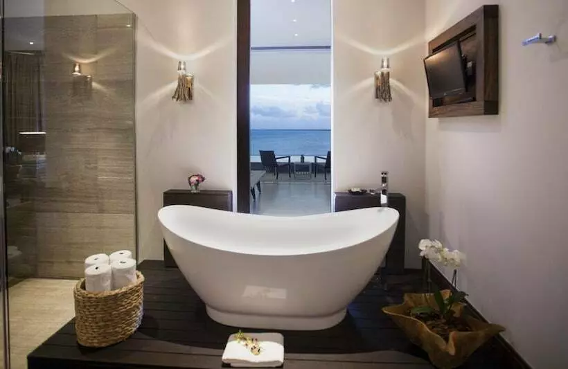 سوئیت مستر, Nizuc Resort & Spa
