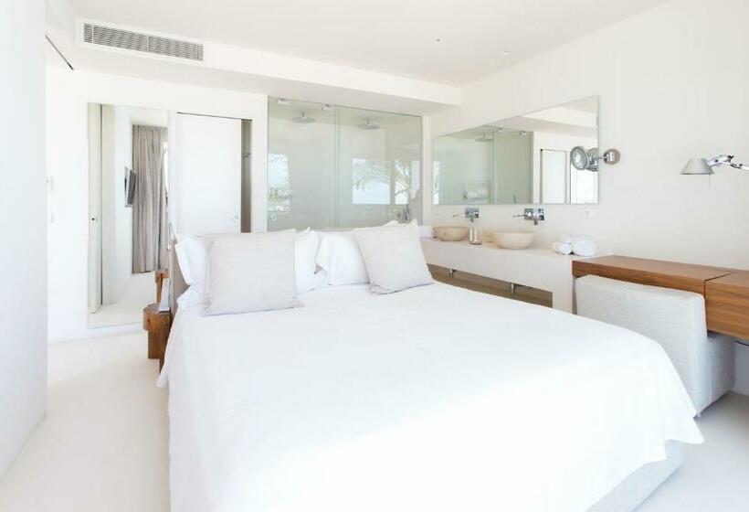 سوییت, Destino Pacha Ibiza