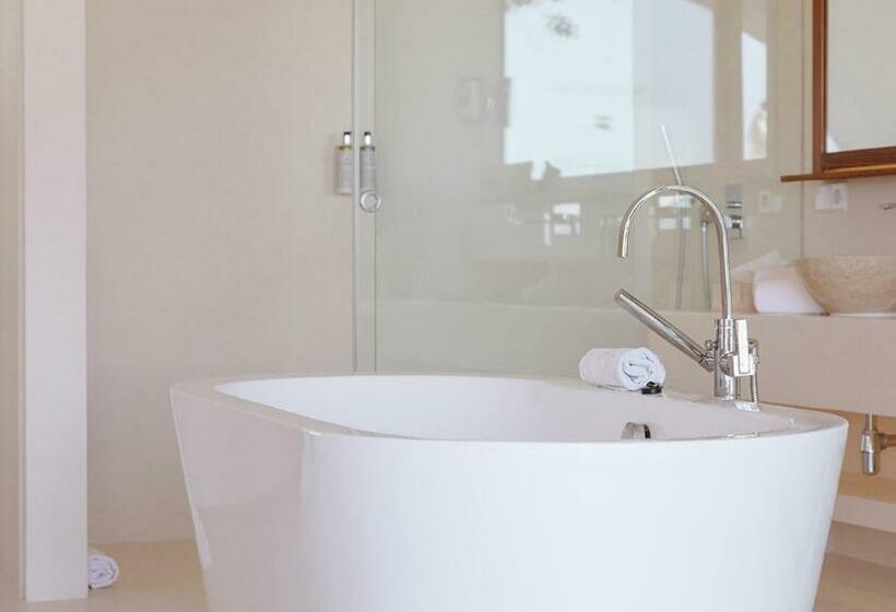 سوییت, Destino Pacha Ibiza