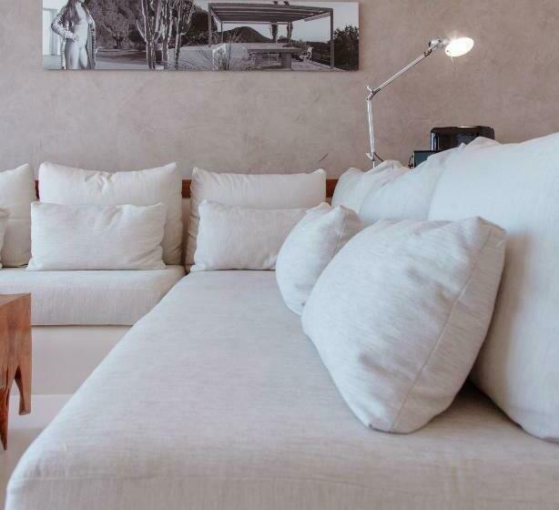 سوییت, Destino Pacha Ibiza