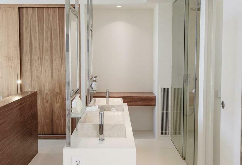 سوییت با استخر, Destino Pacha Ibiza