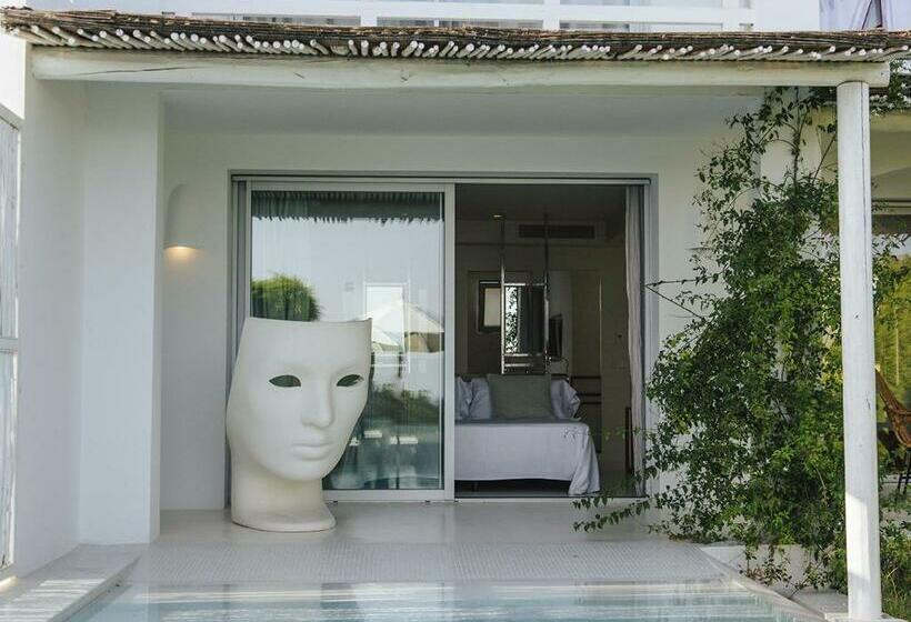 سوییت با استخر, Destino Pacha Ibiza