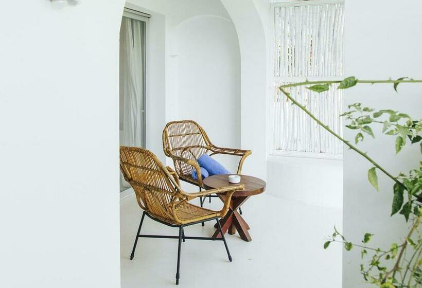 سوییت با استخر, Destino Pacha Ibiza