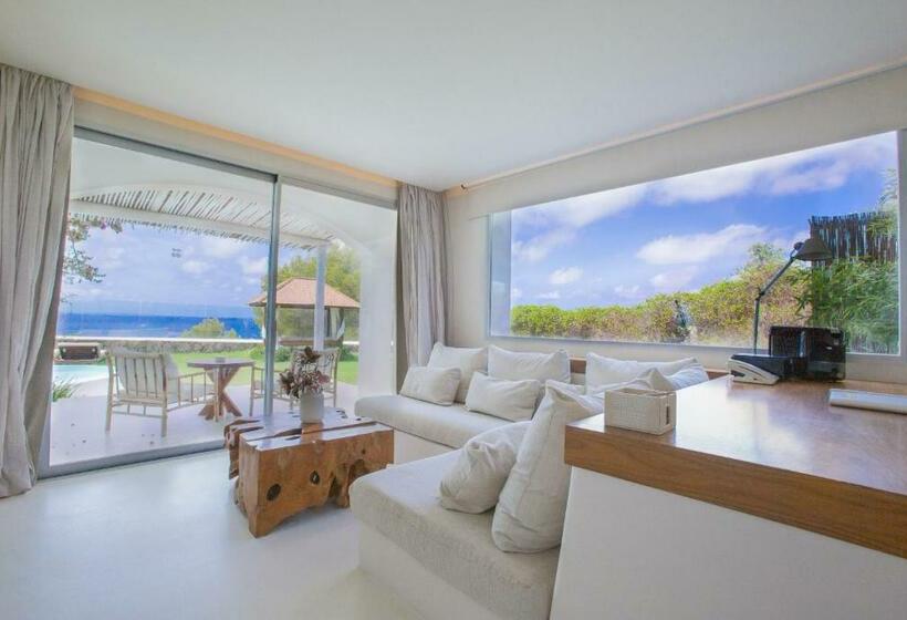 Люкс с Бассейном, Destino Pacha Ibiza