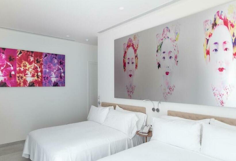 ویلای یک اتاق خوابه با استخر شنا, Destino Pacha Ibiza