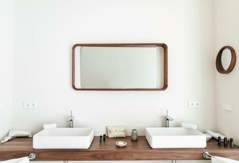 ویلای یک اتاق خوابه با استخر شنا, Destino Pacha Ibiza