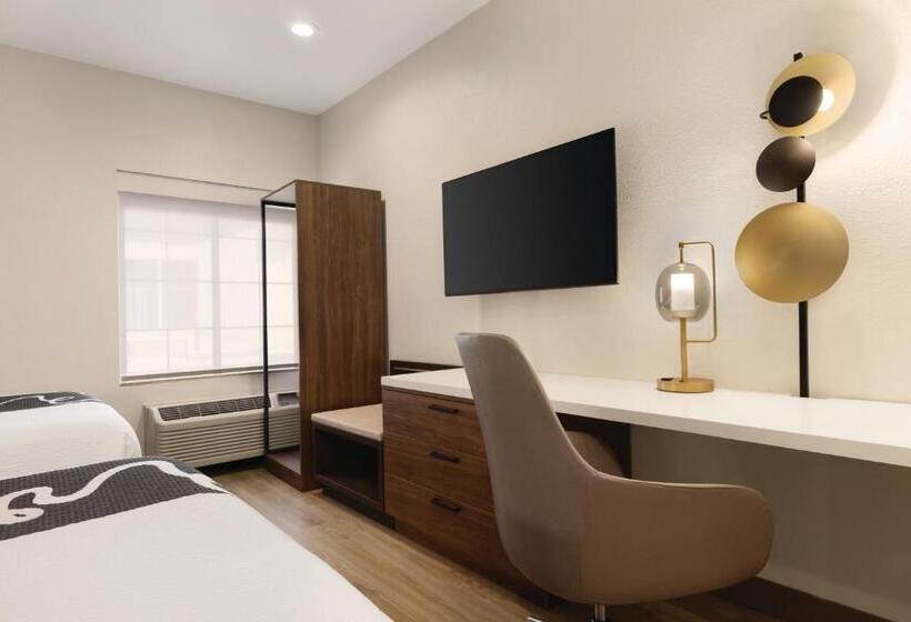 Студия Стандарт, Hawthorn Extended Stay By Wyndham Port Arthur