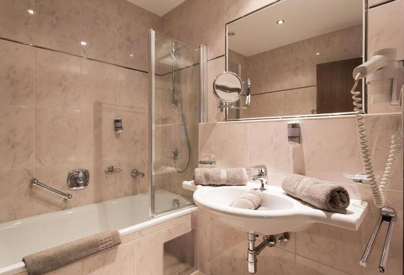 スーペリアールーム, Das Zentrum