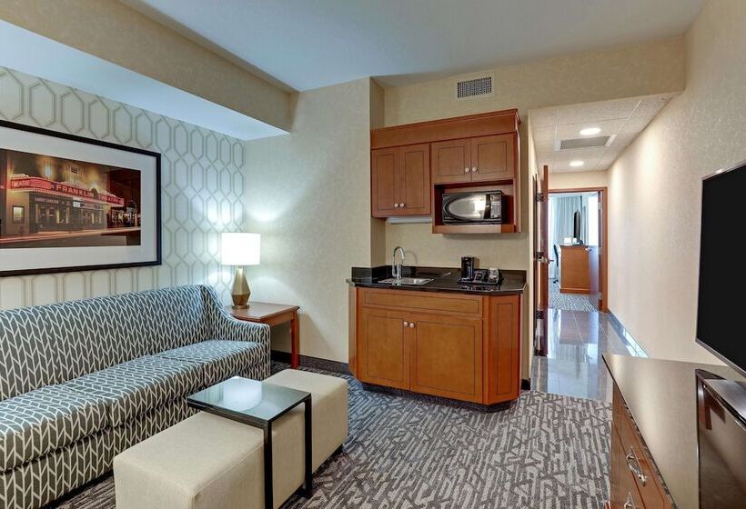 סוויטה, Drury Plaza Hotel Nashville Franklin