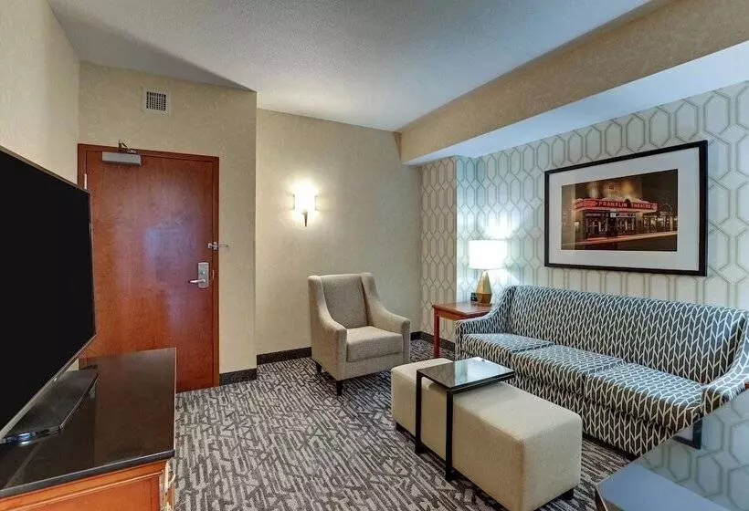 スイート, Drury Plaza Hotel Nashville Franklin
