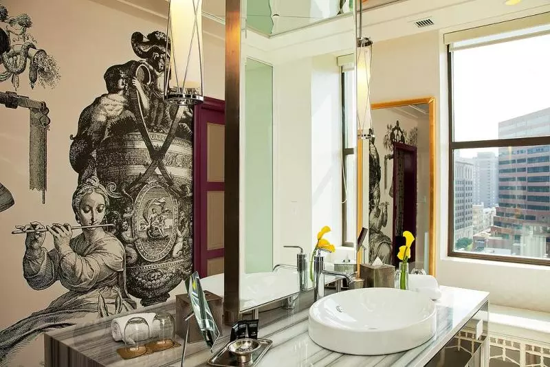 キングサイズベッドのデラックスルーム, Kimpton Hotel Monaco Philadelphia, An Ihg
