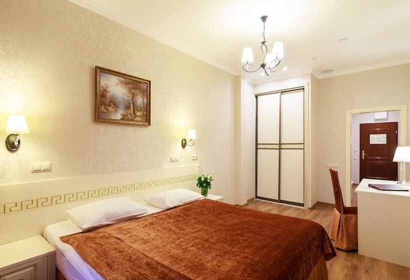 اتاق استاندارد, Na Kazachyem