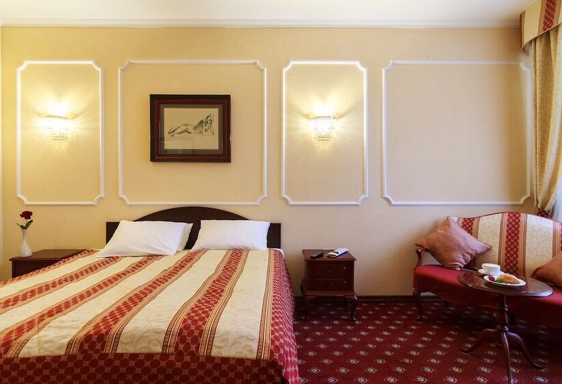 سوییت اجرایی, Na Kazachyem