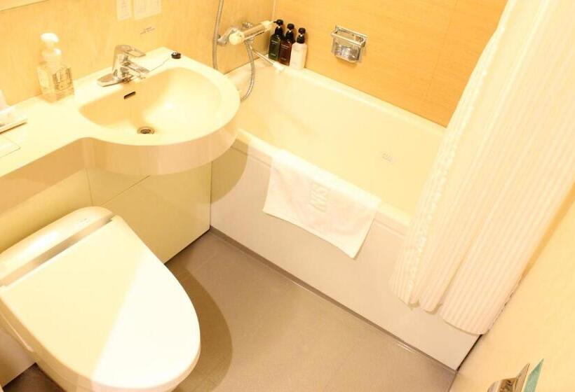 Camera Deluxe, Nishitetsu Inn Shinjuku