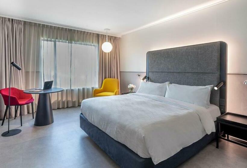 带大床的行政房间, Pullman Santiago Vitacura