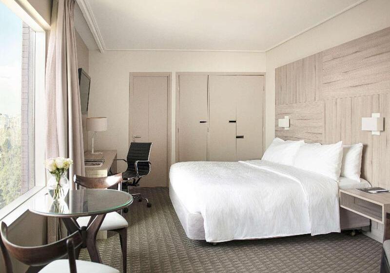 带大床的行政房间, Pullman Santiago Vitacura