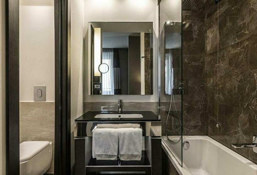 اتاق سوپریور, Rome Times