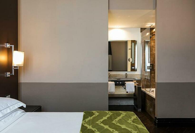 اتاق اجرایی سه نفره, Rome Times