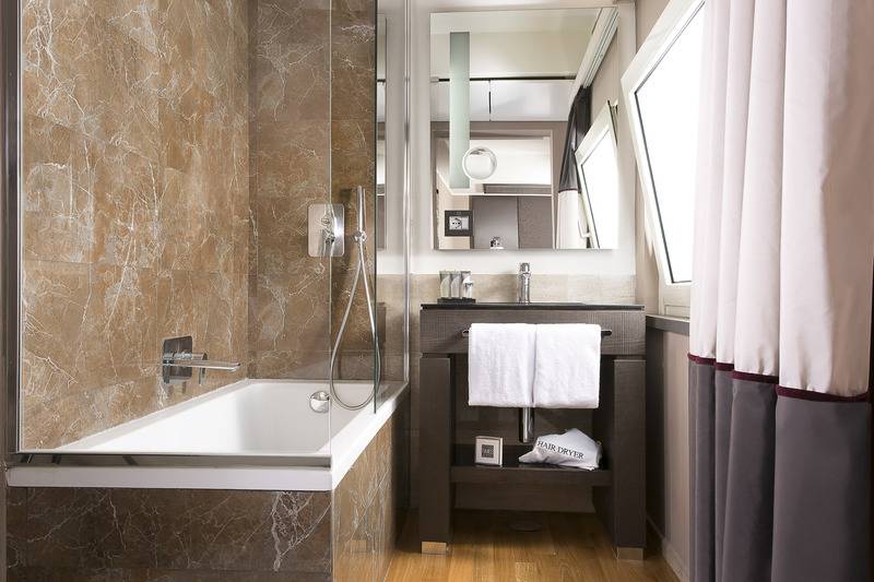 اتاق کلاسیک, Rome Times